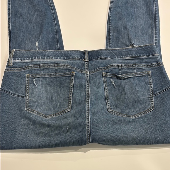 Torrid Distressed Blue Jeans - Picture 4 of 4